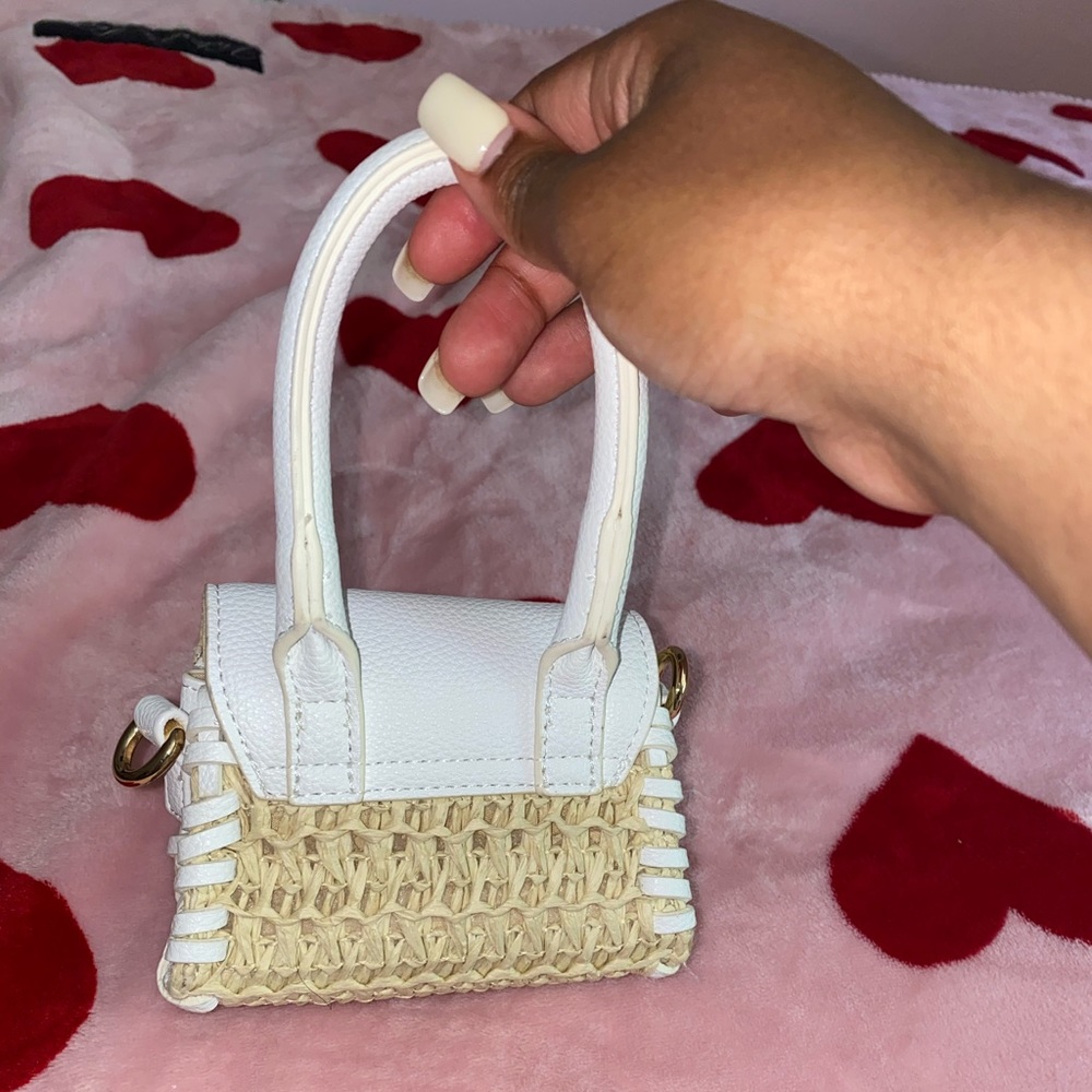 Mini Straw Bag - image 4